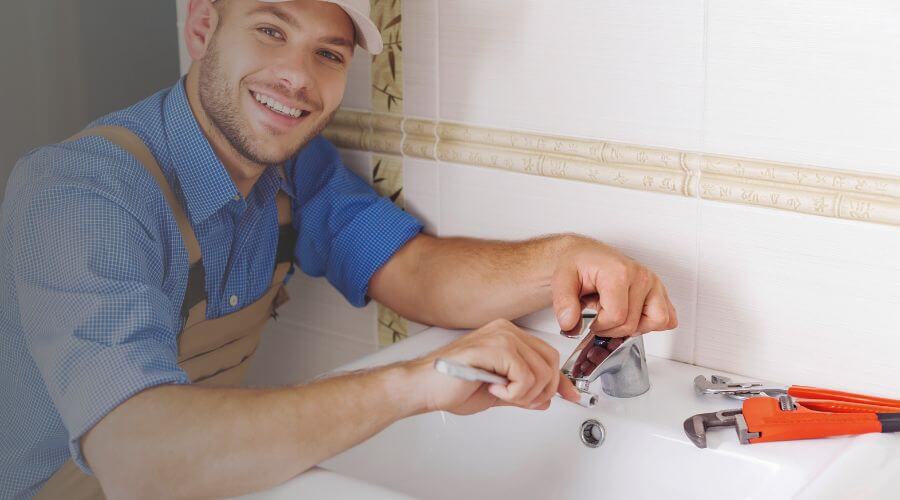Professional clogged drains services in Mereta, TX
